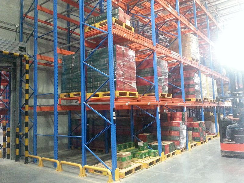 Hệ thống giá đỡ đẩy lùi